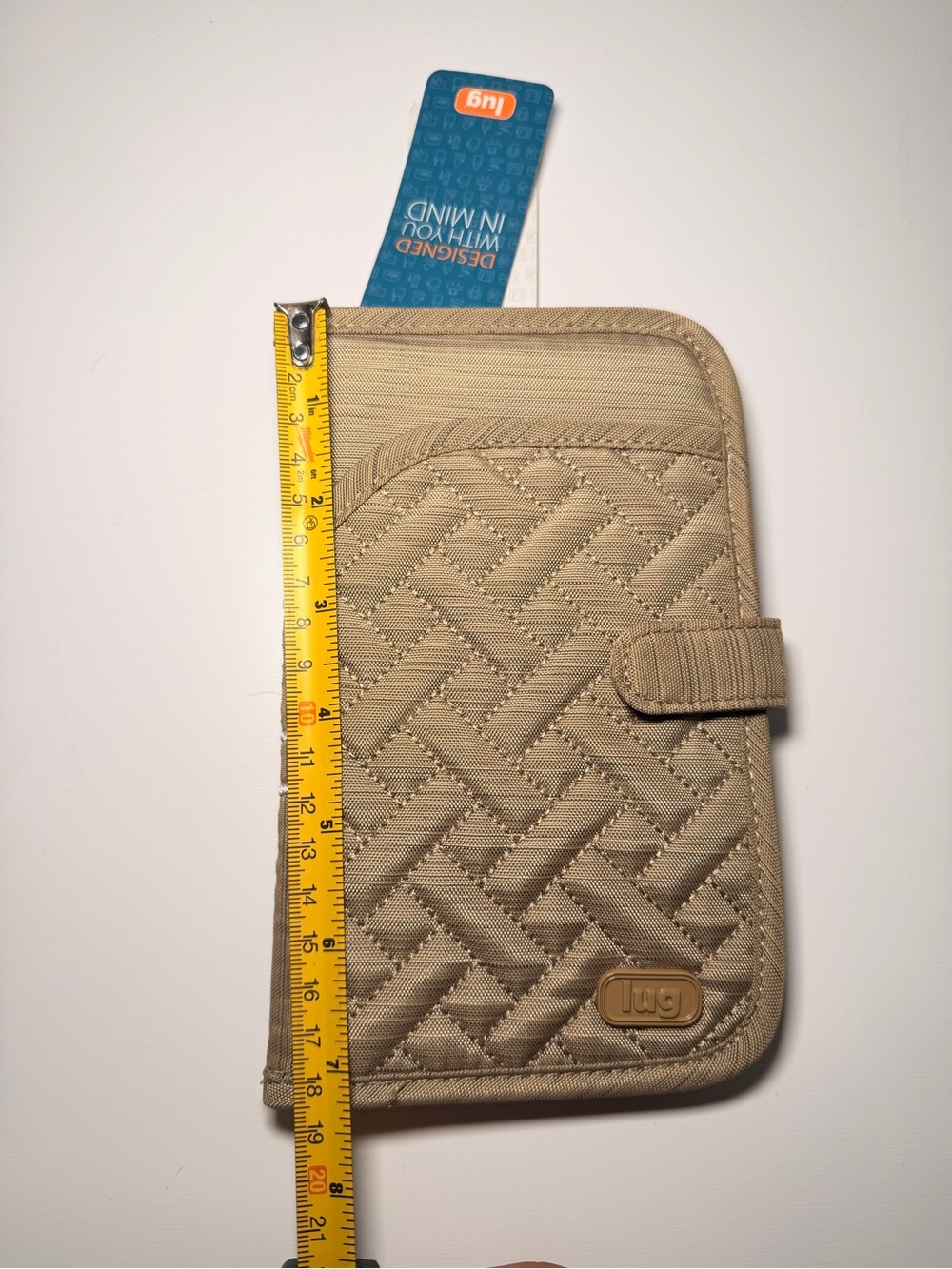 NWT Lug Tandem Brushed Gold RFID Wallet - Picture 3 of 7